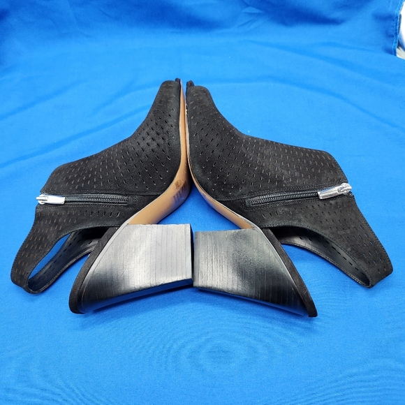 Vince Camuto Kellija Black Suede Open Toe Heels Size 10M - Picture 8 of 11